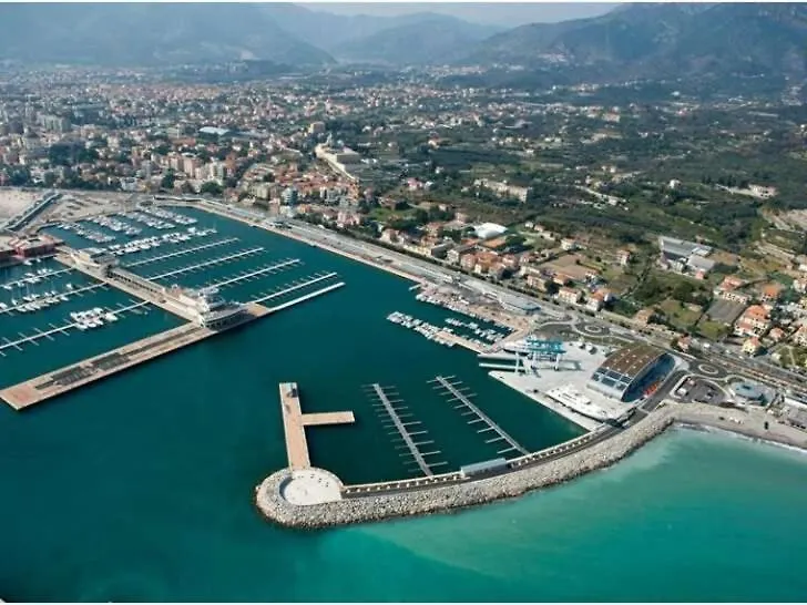 Apartment Ferienwohnung New Loano Elegante ☆☆☆☆☆ A 150 Mt Dal Mare Italien