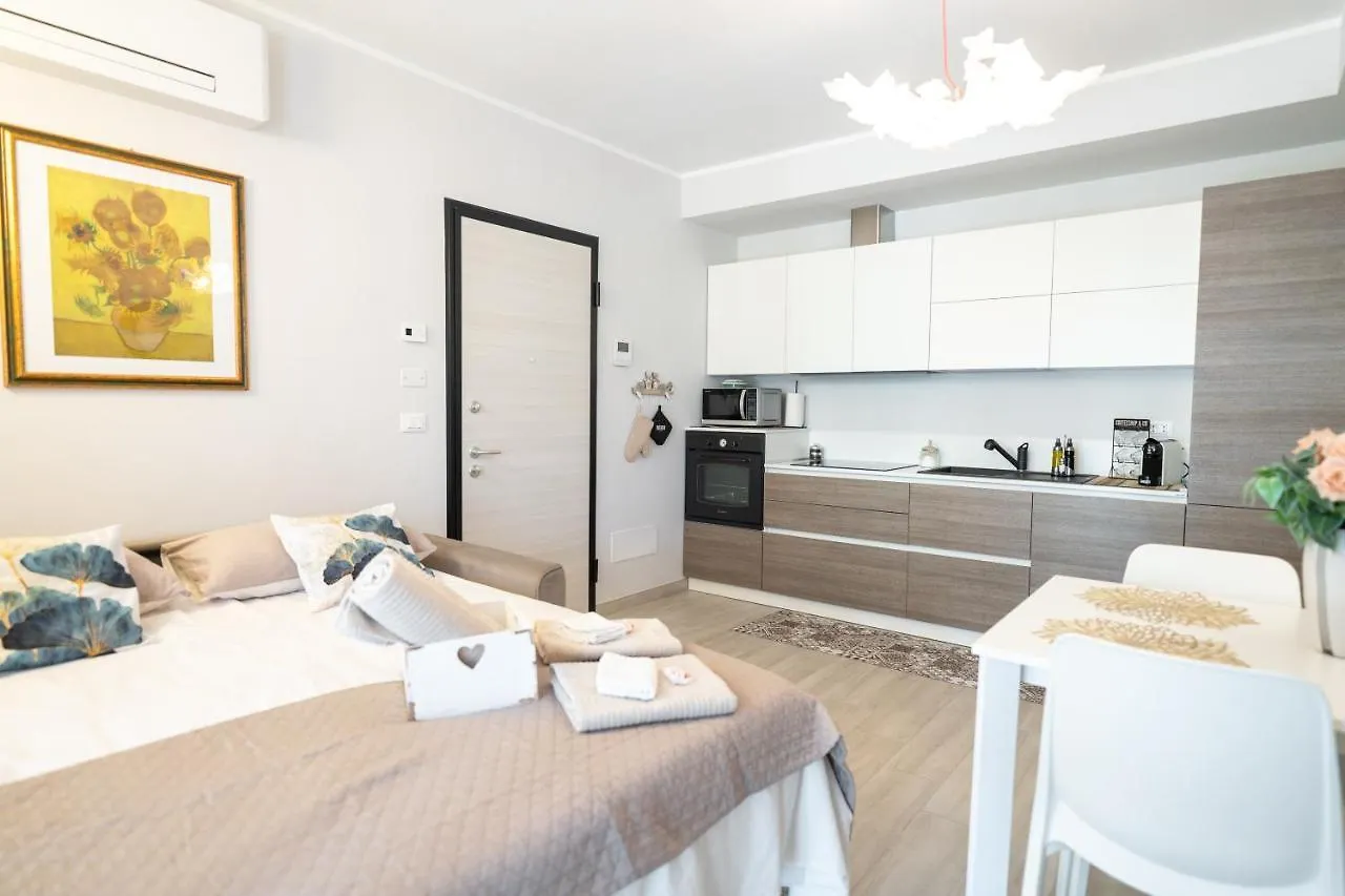 Ferienwohnung New Loano Elegante ☆☆☆☆☆ A 150 Mt Dal Mare Apartment