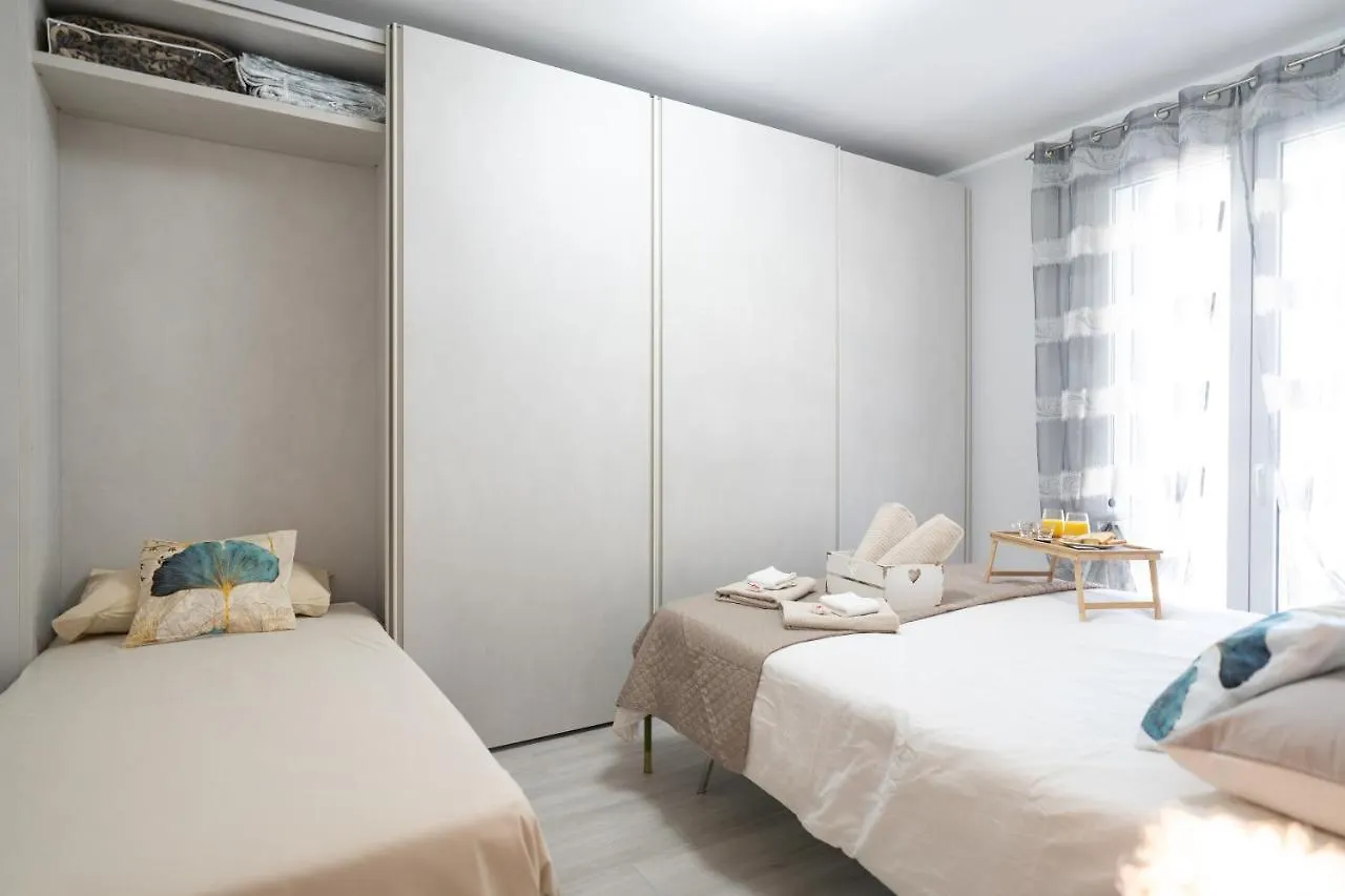 Ferienwohnung New Loano Elegante ☆☆☆☆☆ A 150 Mt Dal Mare