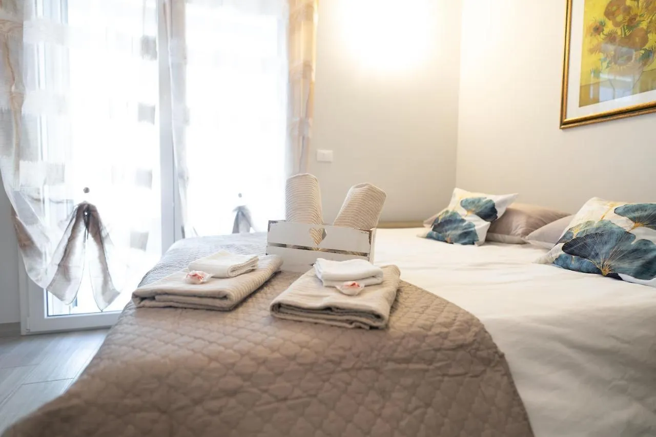 Ferienwohnung New Loano Elegante ☆☆☆☆☆ A 150 Mt Dal Mare Apartment